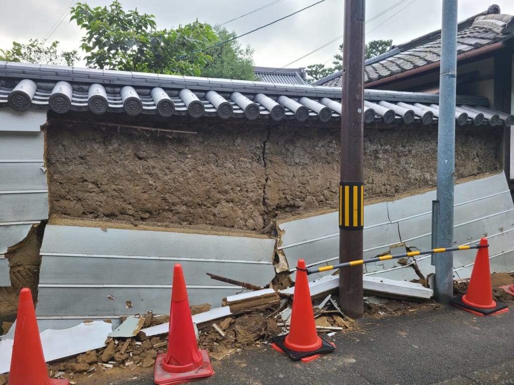 蘆山寺土塀崩落