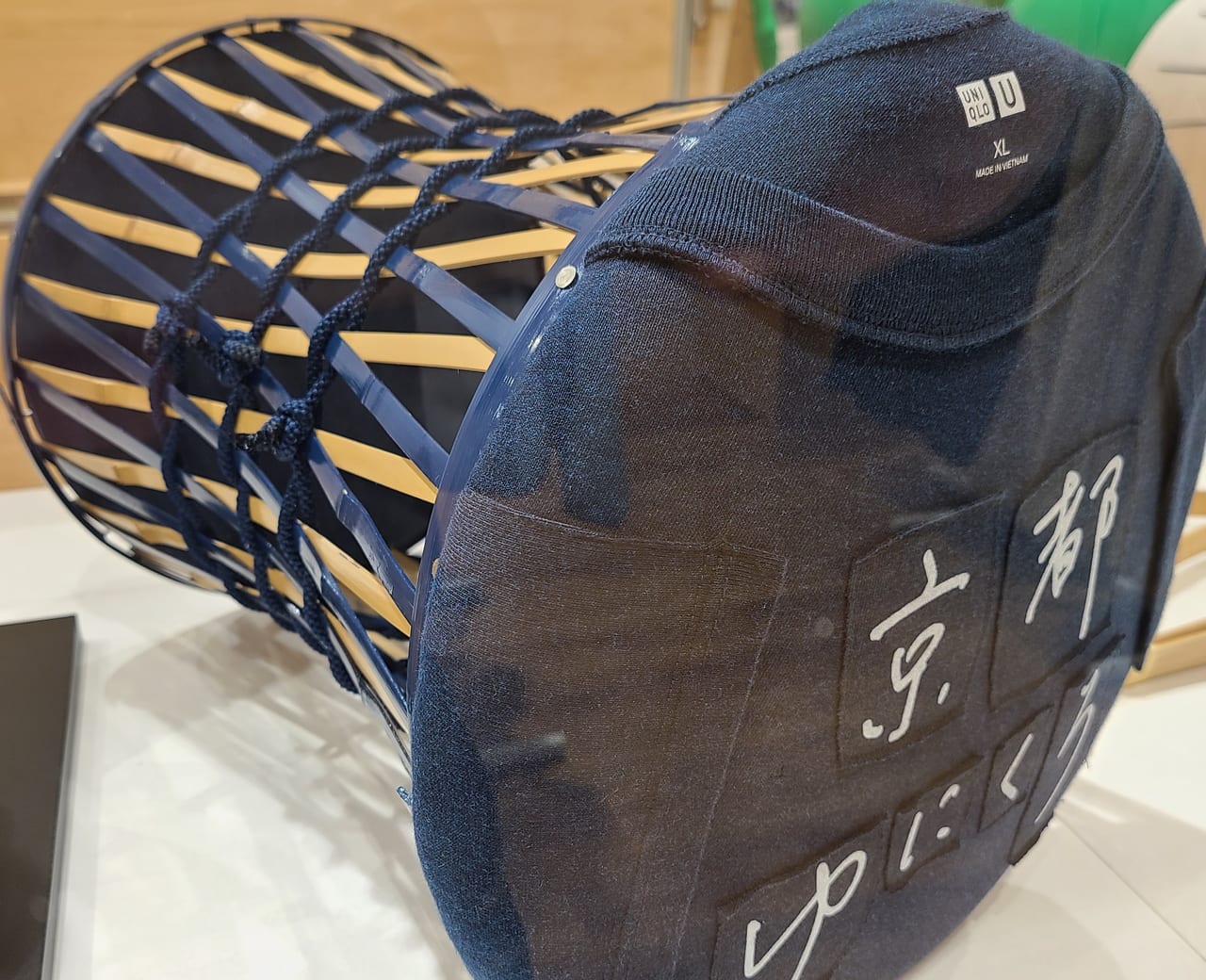 竹工芸ユニクロ展示